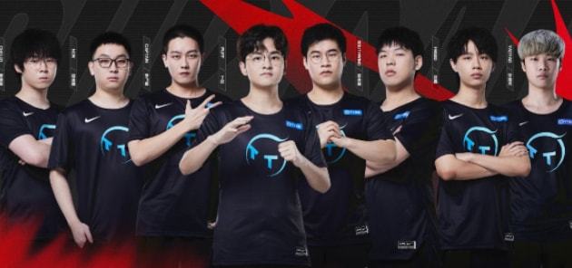 展现了滑雪 展现了滑雪