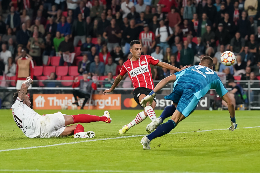 加西亚开场10分钟染红，巴萨连续两场欧冠有球员被罚下