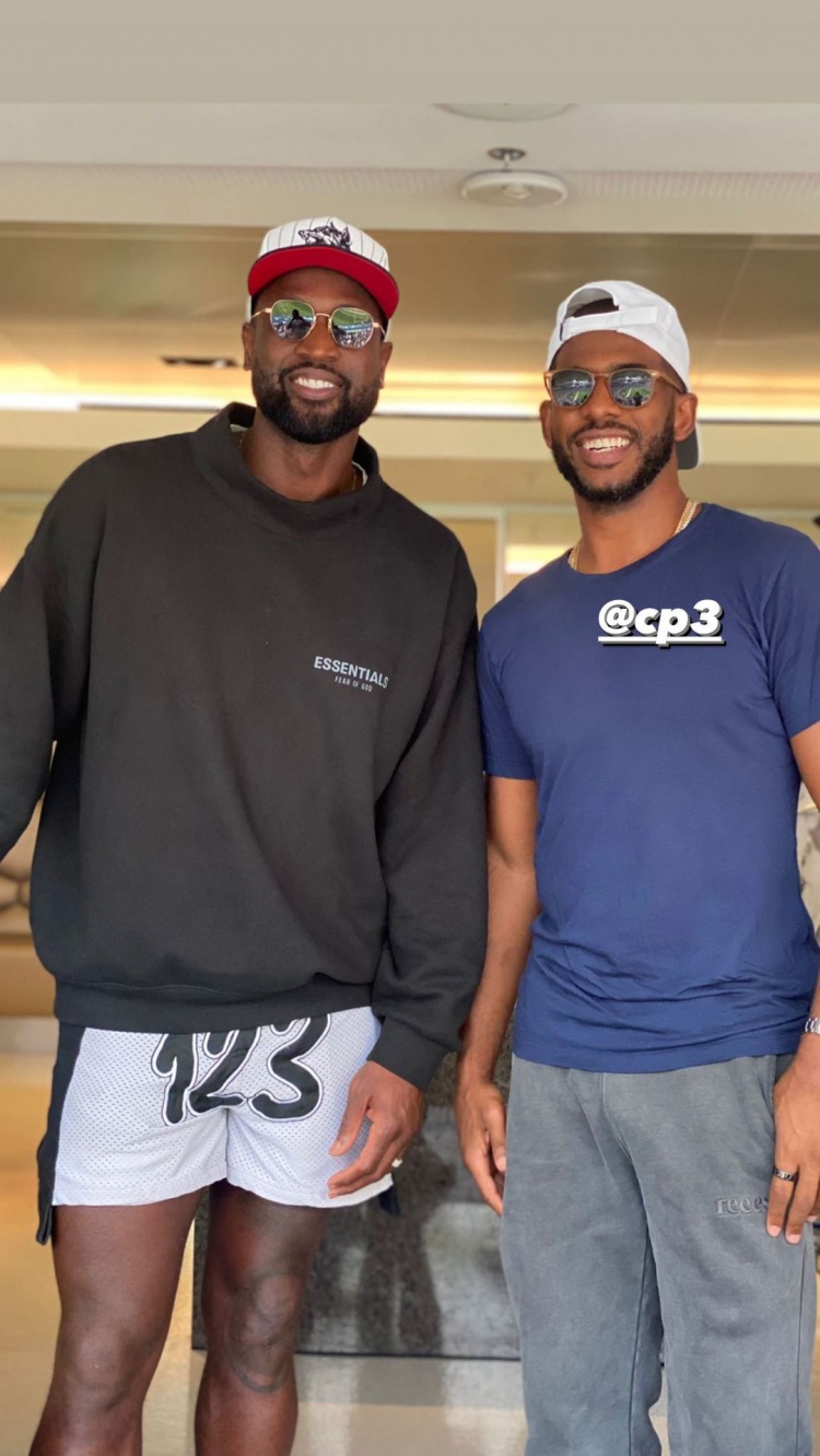 员先后触碰 员先后触碰